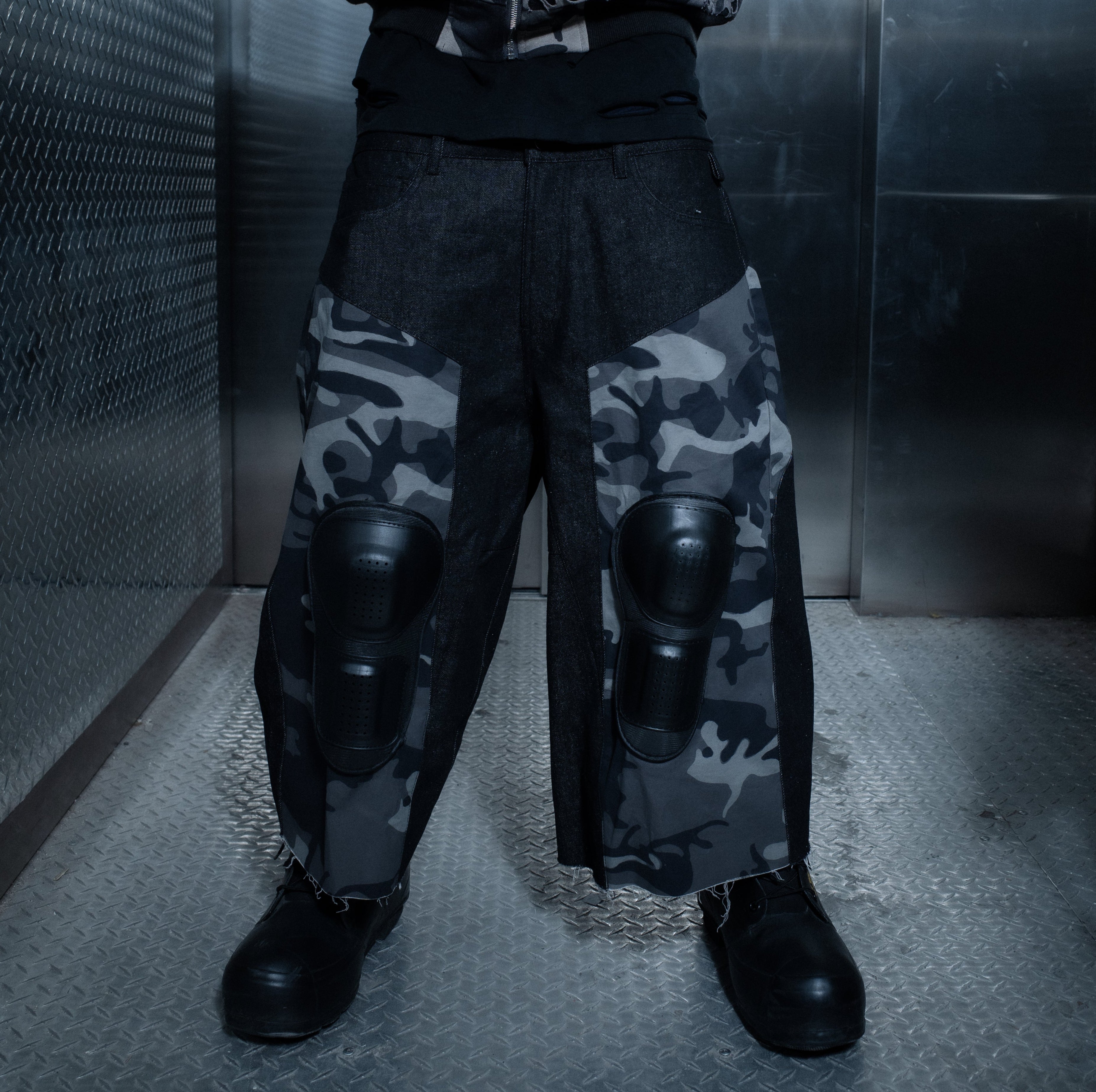 BL MUDCAMO 3/4TH CAPRI PADDED DENIM