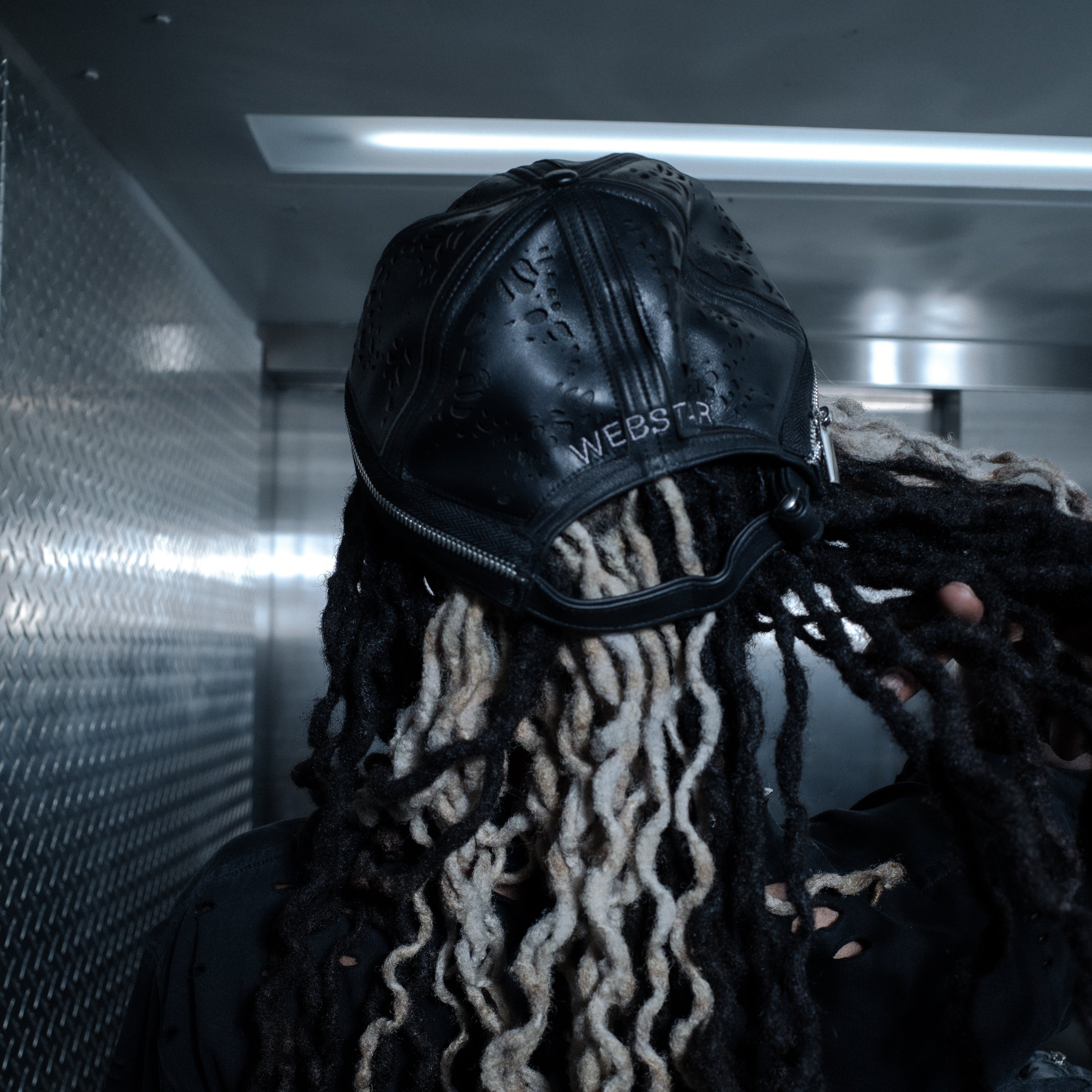 BL BURNEDWEB LEATHER 360° ZIPPER CAP