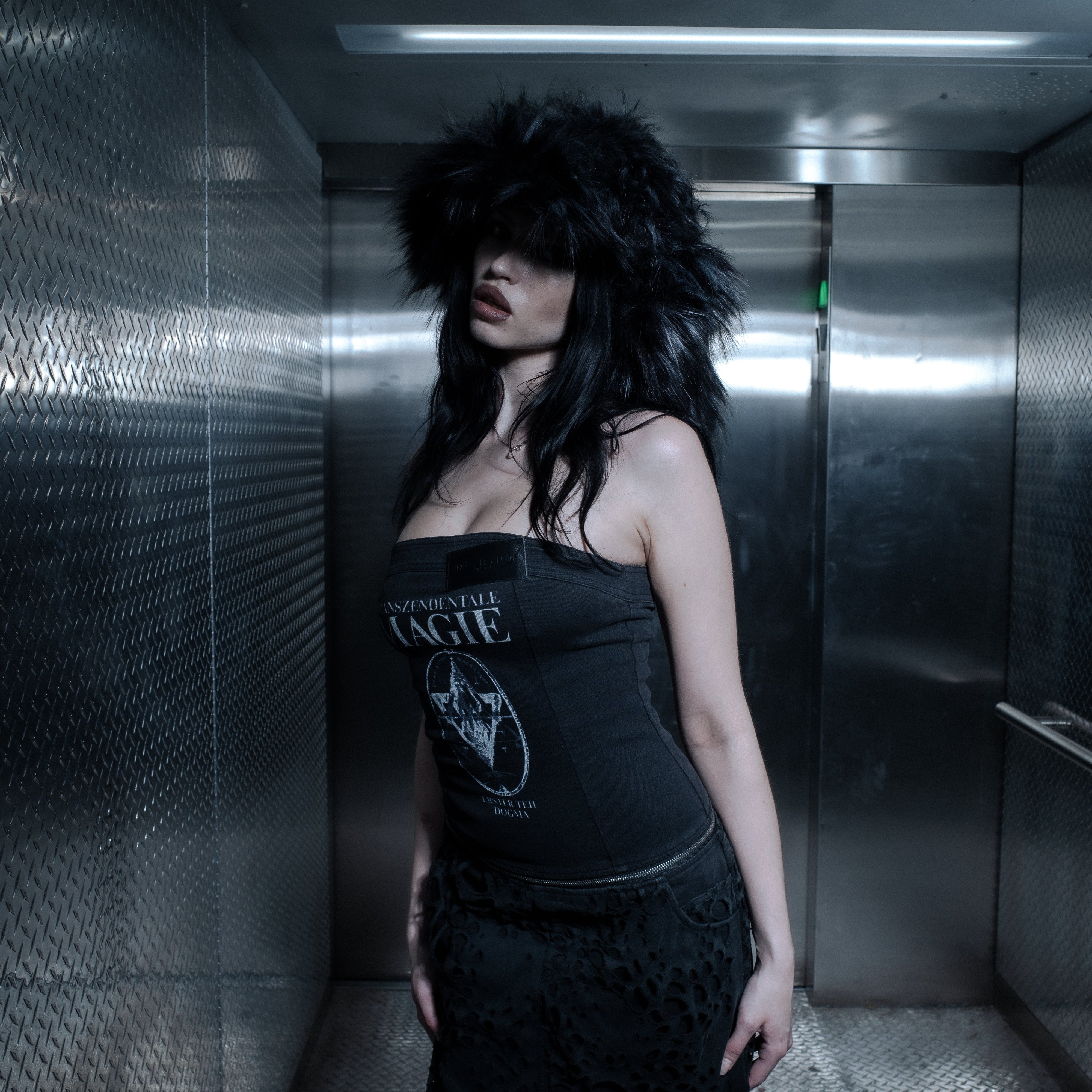 BL MAGIE DENIM TUBE TOP W/ DETACHABLE  ZIPPER BURNEDWEB DENIM SKIRT