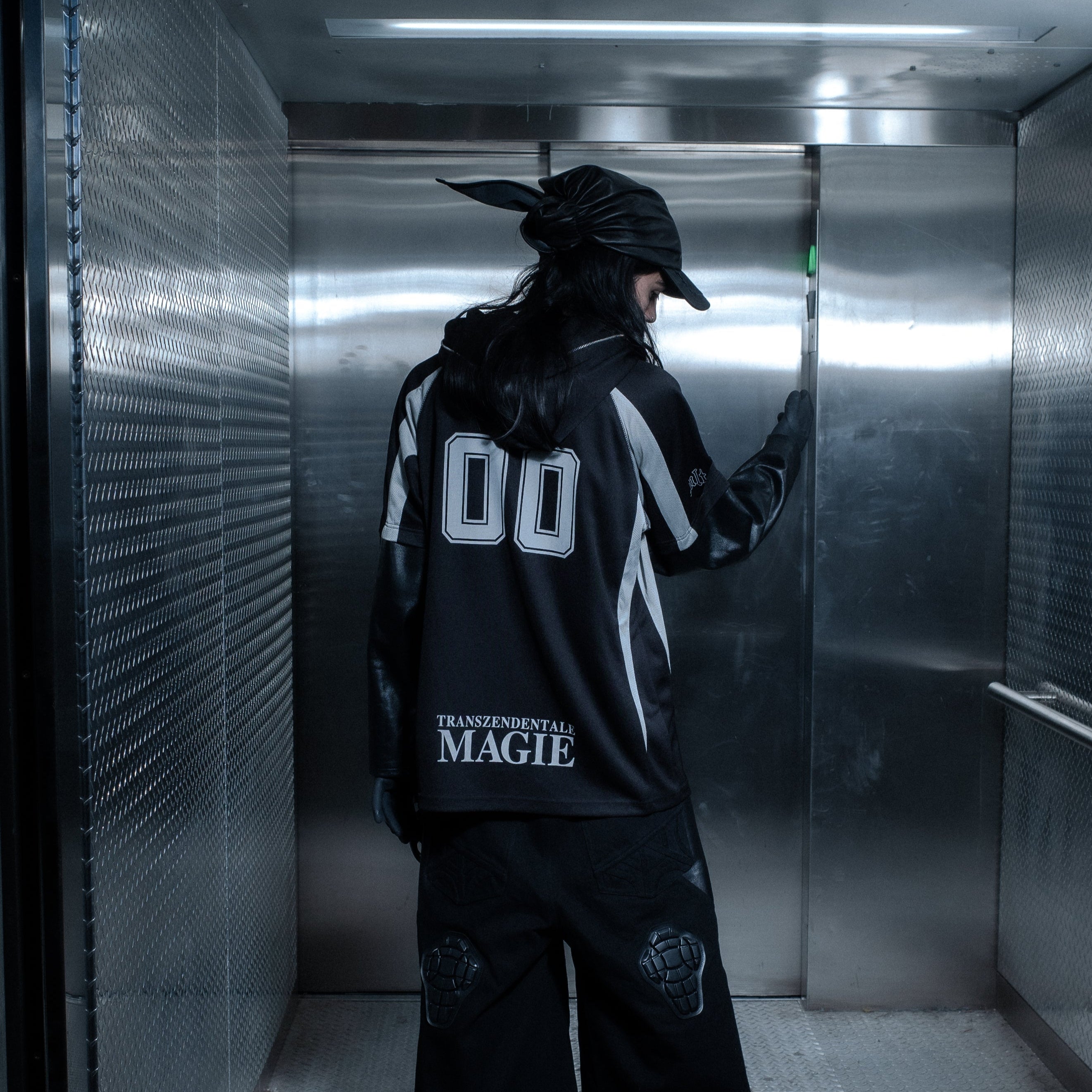 BL TEAM ADI LEATHER TIEABLE HEAD SCARF CAP