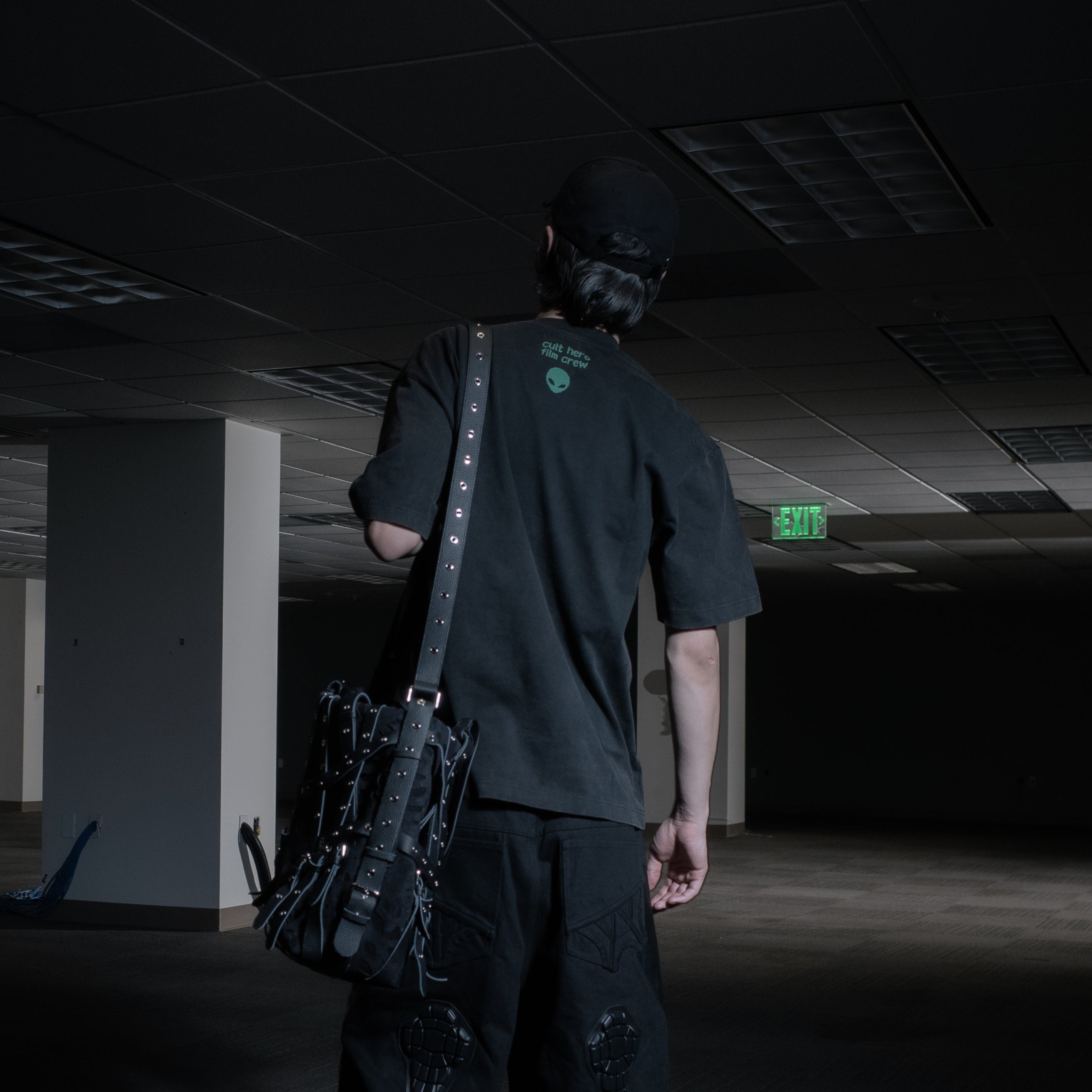 BL CULT HERO FILM CREW ALIEN TEE