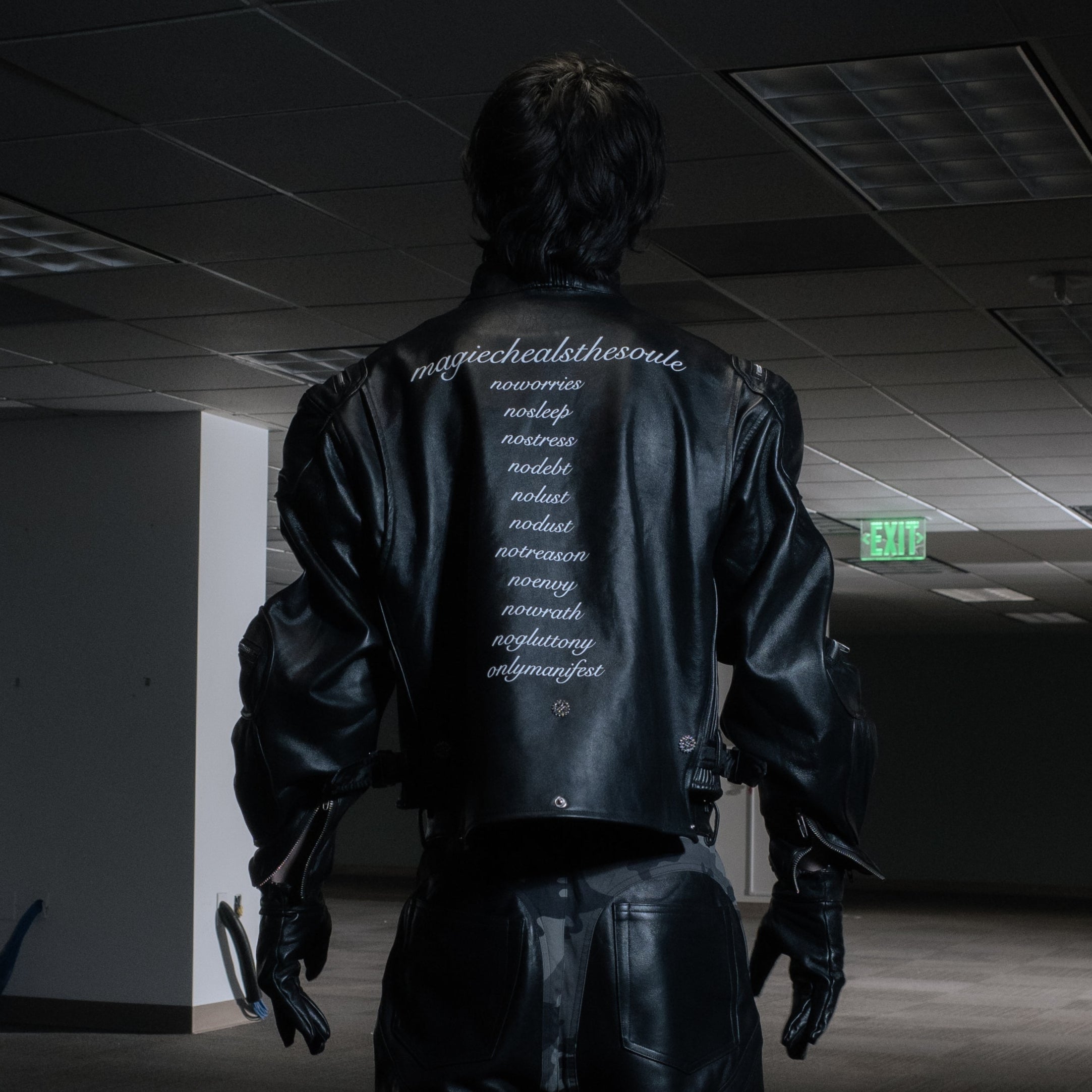 BL MAGIE LEATHER PADDED JACKET W/ SOFTENED DETACHABLE GLOVES