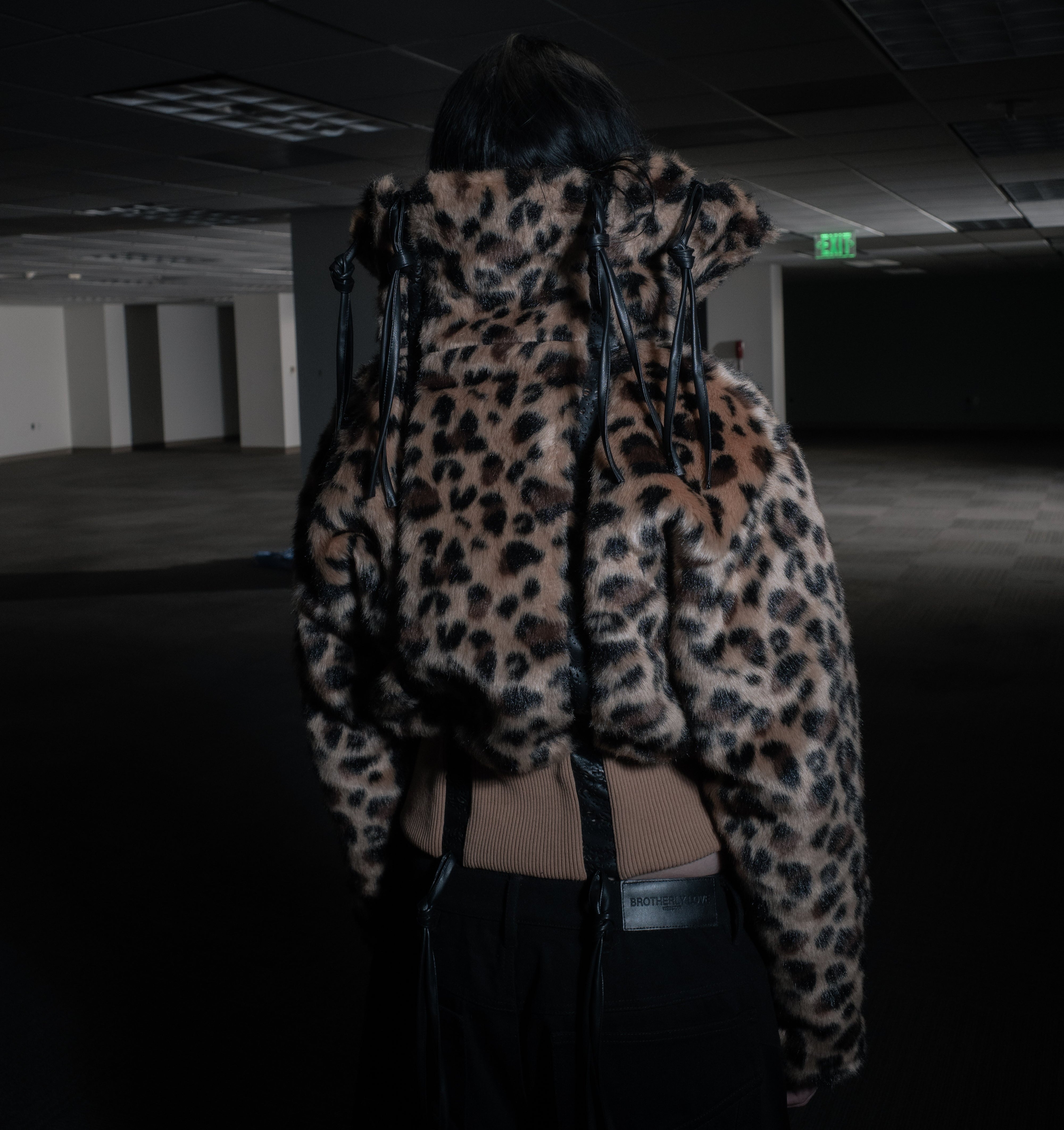 BL CROPPED LYNX WEBCUT LEATHER ZIPUP